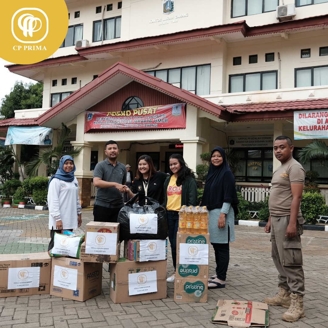 cpprima's tweet photo. Jumat 3 January 2020 melalui program CP Prima Peduli Korban Banjir Jakarta, memberikan sedikit bantuan ke 3 posko banjir antara lain posko Balai Kota, Cipinang Melayu & Cawang. Bantuan yang diberikan berupa pakaian, selimut, keperluan bayi dan makanan.
#cpprimapeduli #cpprima https://t.co/bqlRbDatqv