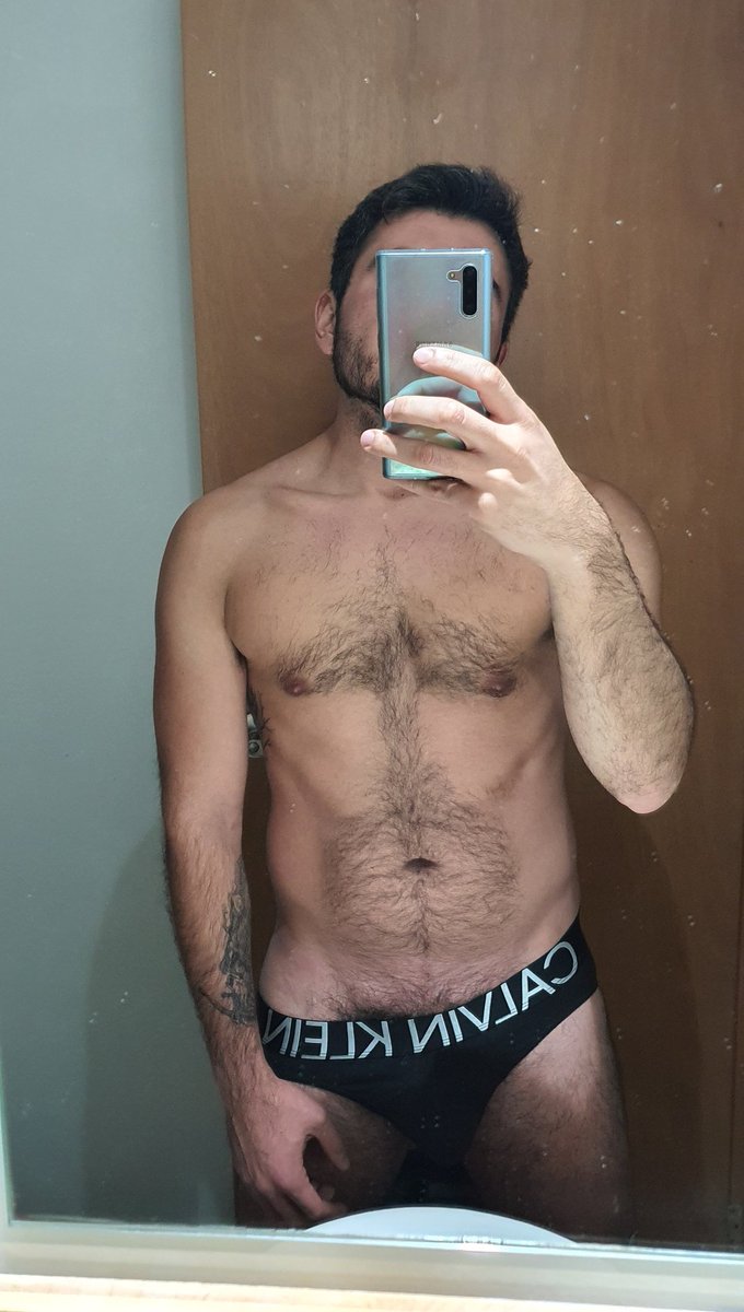 rdreal's tweet photo. Nites fuckers. https://t.co/UepwNjGO2J