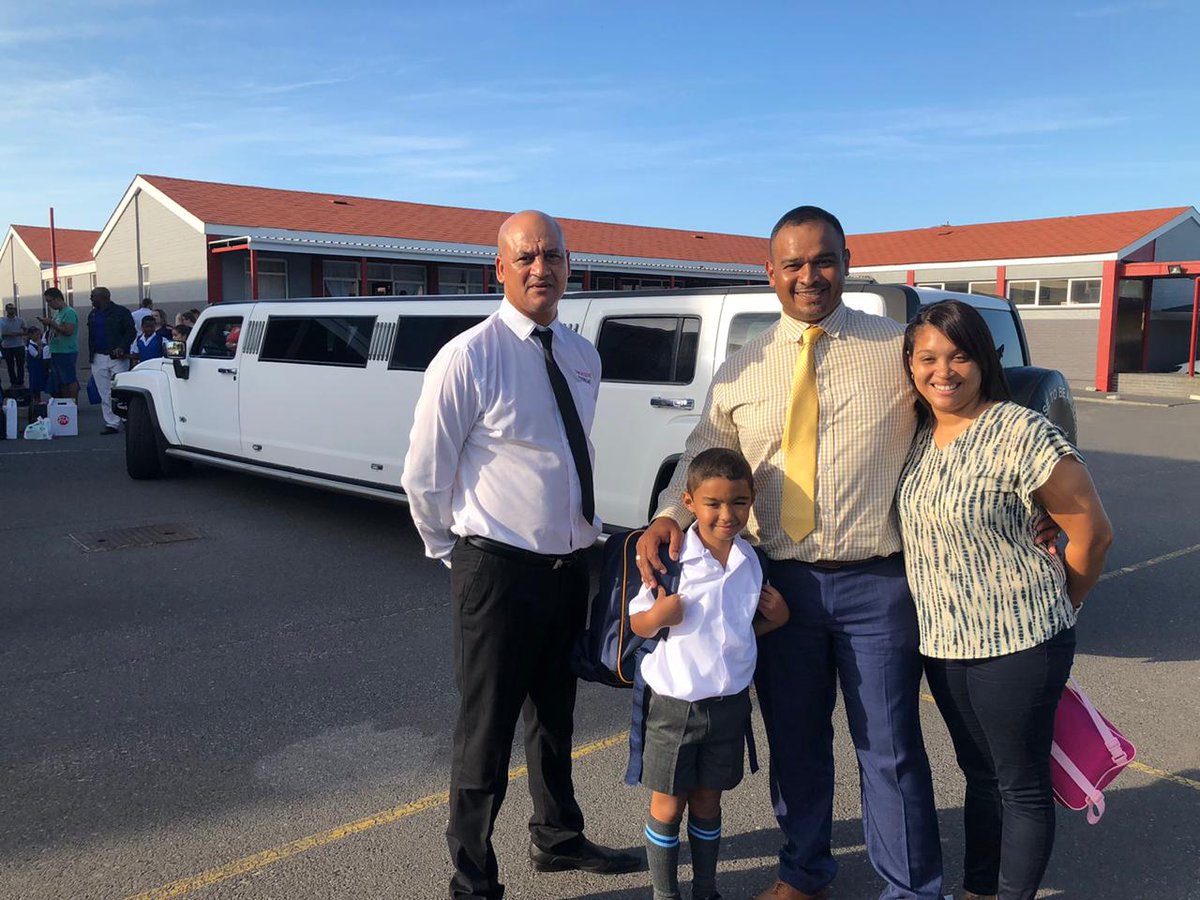 Smile904FM's tweet photo. Smile Breakfast made little Ayden's first day of big school memorable by escorting him in style with a stretch hummer limo and surprising his new classmates with stationery courtesy of Mason Complete Office Solutions! #FabFirstDay https://t.co/yVVF9gRRYp