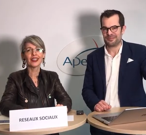 ApecPDL's tweet photo. [RESEAUX SOCIAUX ET RECRUTEMENT - REPLAY] Vous n'avez pas pu voir en live @MarieAndreJOULA  et @jcoviaux⏯️ Tous nos conseils pour trouver un emploi et recruter via les réseaux, même en replay c'est d'actualité
👀 https://t.co/RxhbQbKMFW 
#recrutement #emploi #reseauxsociaux https://t.co/2ZKEwVfPyY