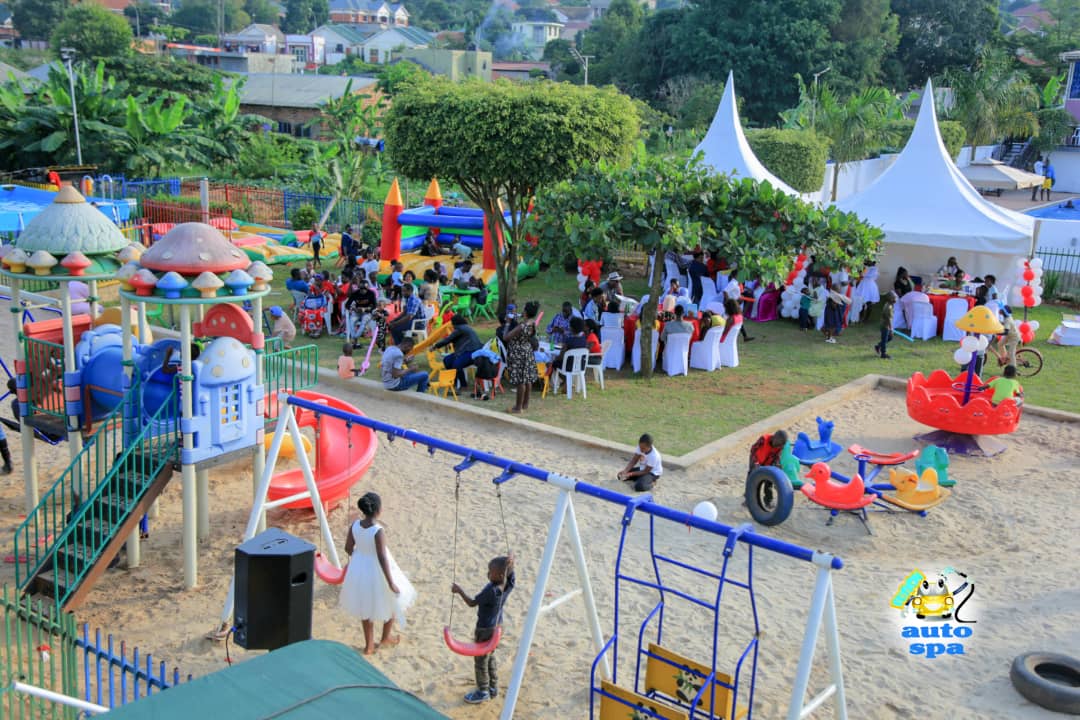 FUSIONECORESORT's tweet photo. Work with out play makes John a dull boy.
#KidsPlayArea at only 10k with swimming inclusive
#FusionAutoSpa #morethanacarwash https://t.co/ysDA8StLVD