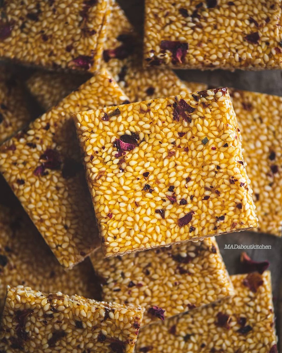 Prantara1778's tweet image. #Sankranthi2020 
#Pongal2020 
#FromMeToYou 
#PranusCorner 
#WonderfulWednesday 

Let&apos;s 👇😋🤩