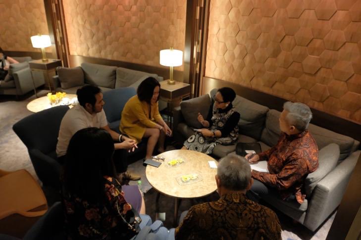Menlu_RI's tweet photo. Met representatives of Traveloka Viet Nam, an Indonesian unicorn, in Ho Chi Minh. We discussed efforts to boost tourist &amp; operation of Traveloka in Viet Nam (15/1) https://t.co/szj0k81thq