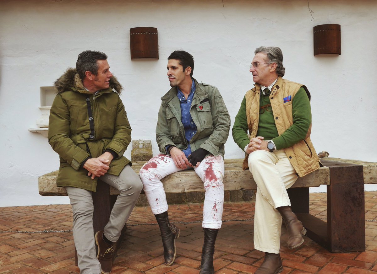 Alejandro Talavante apoderado por José Miguel Arroyo «Joselito» y Joaquín Ramos.