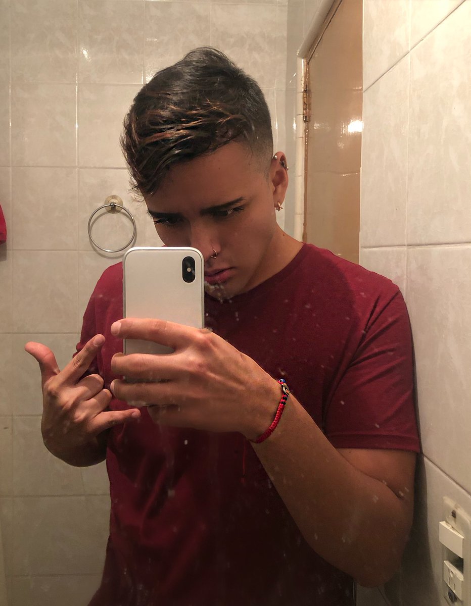 HecctorGiovani's tweet photo. Que hacen bbs 😍 #guapos #gay #gayboy https://t.co/tqAUknw890