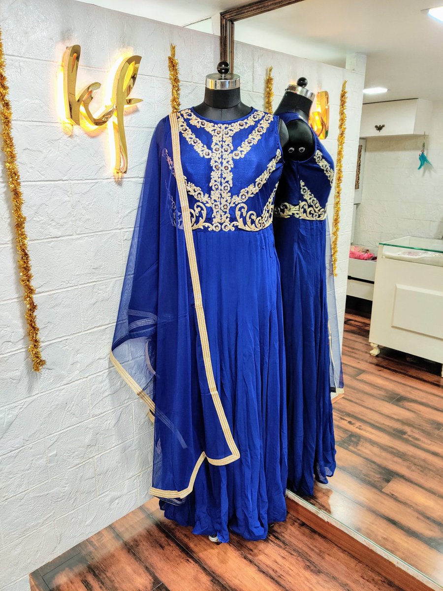 Net Zardozi work Anarkali Dress with Dupatta & Leggings 👗

#fashion #clothing #apparel #net #netdress #dress #zardozi #zardosi #zardoziwork #anarkali #anarkalidress #handwork #embroidery #embroidered #dupatta #netdupatta #leggings #traditional #ethnic #ethnicwear #ethnicset