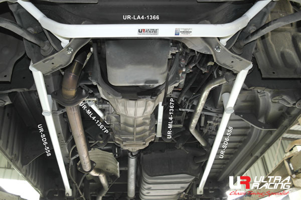 ULTRA RACING（ウルトラレーシング） フロントタワーバー 品番：TW2-1412 適合：AUDI A4 (B8) 8KCDN 08 03-16 02 S-LINE除く他 - 2