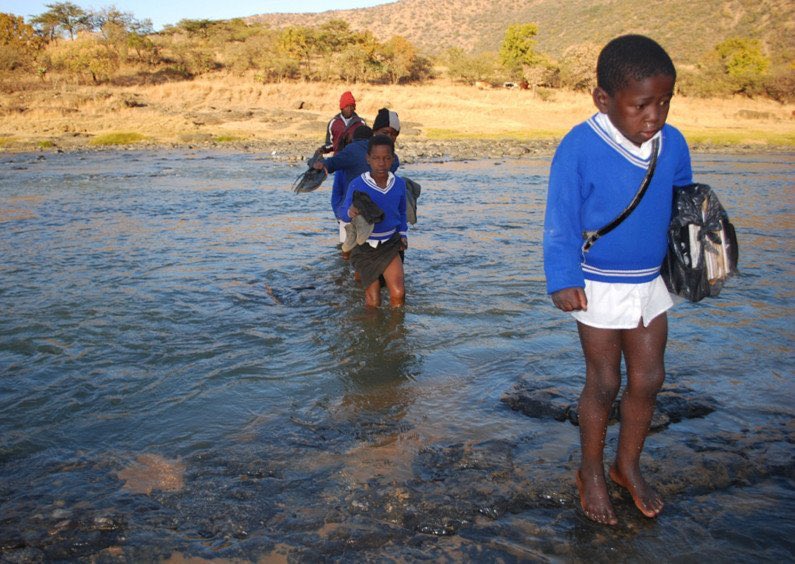 bmrian's tweet photo. We not forgetting these heroes who cross river everyday to get to school and still get 7 A’s Ngithi ninga maqhawe ✊🏽 #bundleofjoy https://t.co/64LGpcvXbY