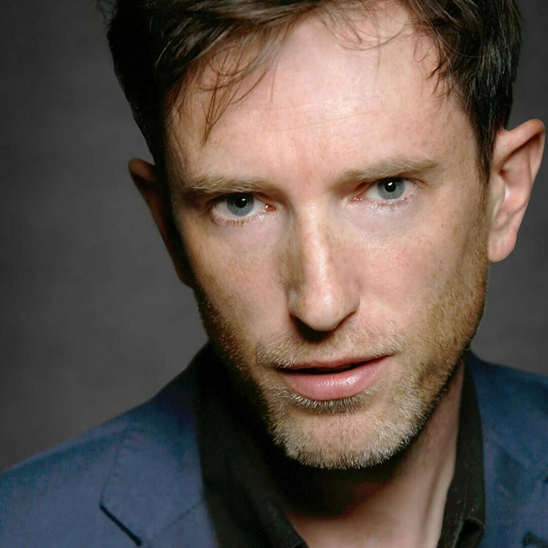 Как называется актер играющий. Актер мадс миккельсен. Как называется актер играющий. Генри кавилл анфас. Британский актер рэйф файнс.