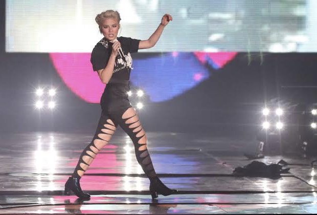 AGNEZMODAY's tweet photo. Which one your most favorite performance from the Queen of National TV’s anniversary performances? 😝 @agnezmo 
1. Dekade TRANS TV 2011
2. Grand Final Indonesian Idol 2012
3. HUT SCTV 2016
4. HUT INDOSIAR 2020

Reply with #AGNATION #BestFanArmy #iHeartAwards https://t.co/dqvSirxFCj