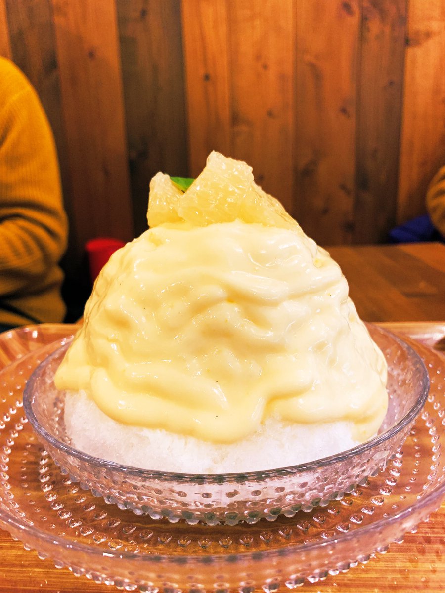 オルゴール 今日のかき氷のコーナー 池袋 Hachiku メロゴールドとレモンカスタード このお店の楽しみ方はですね まずは小サイズで色々と食べてみて 気に入ったものがあったら大サイズで頼むのですよ このレモンカスタードマジで美味いですわ 美味しいけど