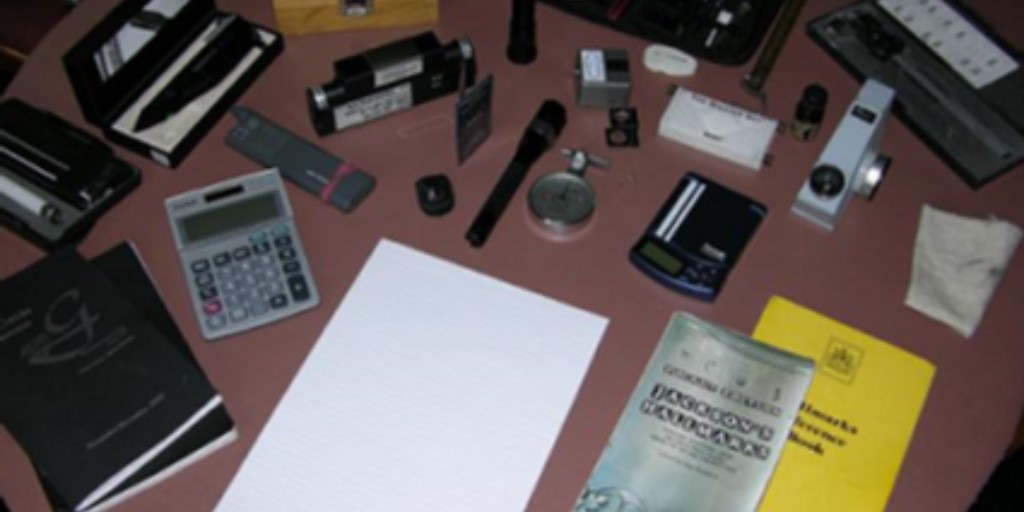 Our popular Valuation Day is back tomorrow, if you didn't manage to get an appointment this time then please get in touch. 
email; info@glenrayjewellers.co.uk or call; 01462 455563