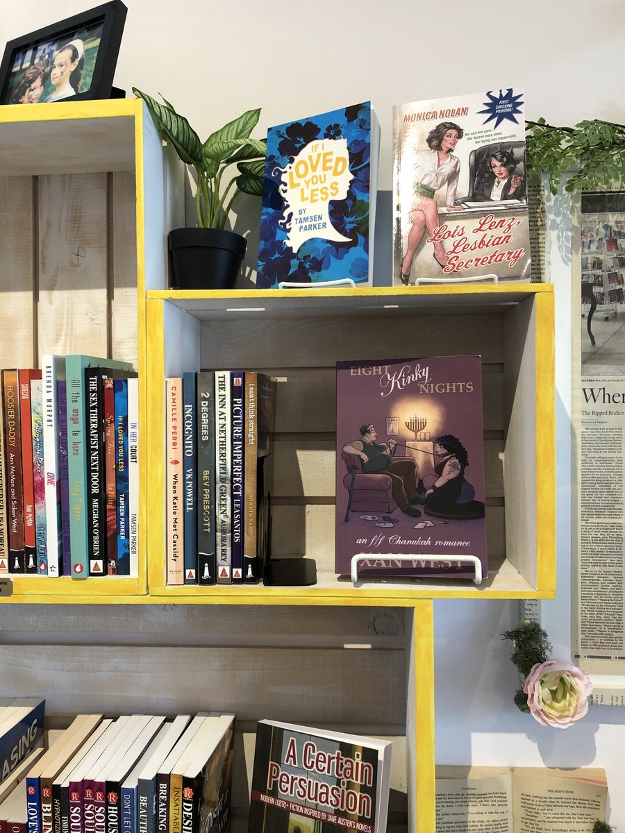 TGStoneButch's tweet image. I got my author's copies of #EightKinkyNights today &amp;amp; I'm feeling verklempt. It's my first novel, &amp;amp; it's gorgeous &amp;amp; weighty w/importance &amp;amp; lots of words &amp;amp; solid in my hands. 

Get your own print copy on Amazon:
smile.amazon.com/Eight-Kinky-Ni…

Or The Ripped Bodice
therippedbodicela.com/book/978167600…