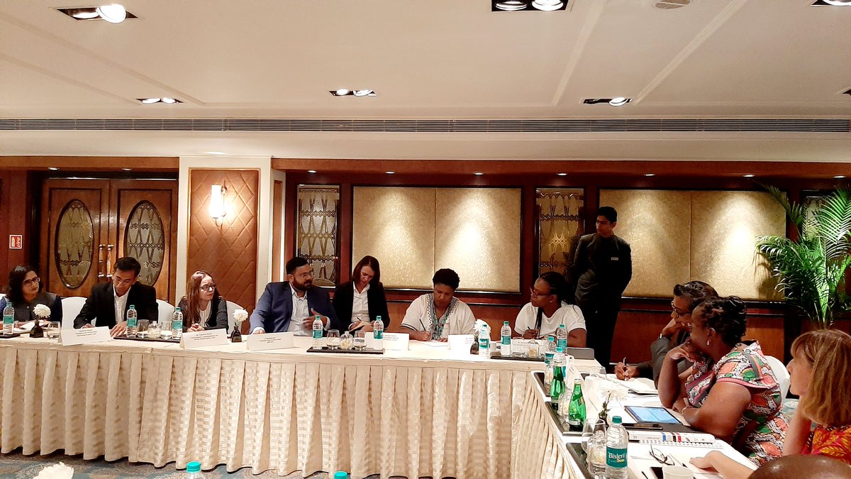 mpume24's tweet photo. The Minister of Tourism Hon. @mmKubayiNgubane  engages SOTC and Thomas Cook,  the two largest tour operators in India with aim of strengthening partnerships  and to deepen the  South African team’s understanding of the Indian Tourism  market. @Tourism_gov_za
#WeDoTourim https://t.co/znrzesENqJ