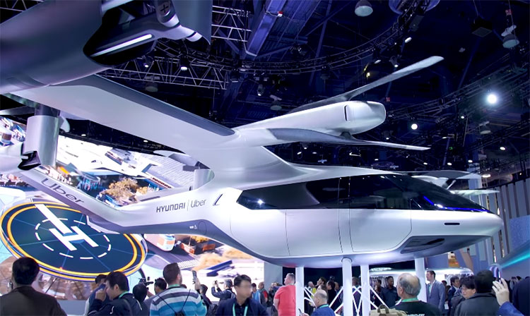 HispaDrones's tweet photo. Durante el #CES2020, #Uber y #Hyundai han anunciado su asociación para la creación de un servicio de #transporte aéreo urbano con el S-A1. ¡+ Info 👇!

https://t.co/T6TBjukusM

#dron #drone #drones #aerotaxis #aeronaves #aeroespacial #tecnologia #innovacion https://t.co/kH3wdglf8N