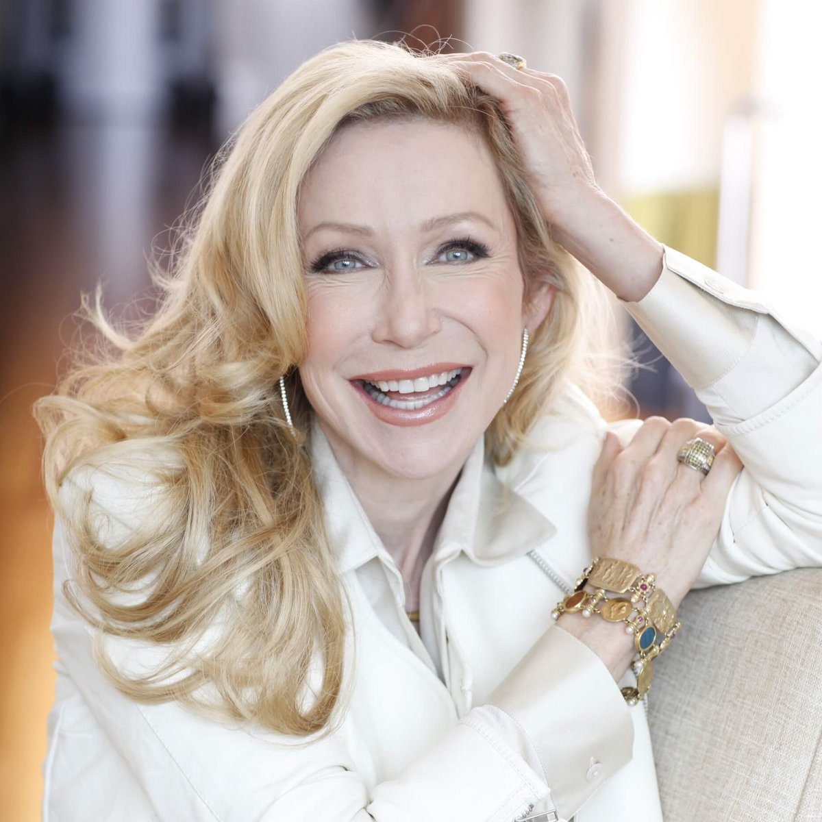 tvsn's tweet image. Kellie Olver Skincare range features beauty treatment specifically formulated to address the appearance of thin, crepey, aging skin on the body.
.
.
.
#tvsn #kellieolver #skincare #treatment #crepey #aging #special #wherebeautybegins