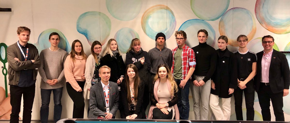 VilleTaajamaa's tweet photo. First ever Espoo  #SDG project course brilliantly implemented with 4 different challenges: 1) mobility for elderly, 2)circular economy, 3)urban rail and 4) urban food. #VLR. Excellent work from Kuninkaantie upper secondary school students 🚀! #SustainableEspoo #localSDG https://t.co/z5Yi2YTX7r