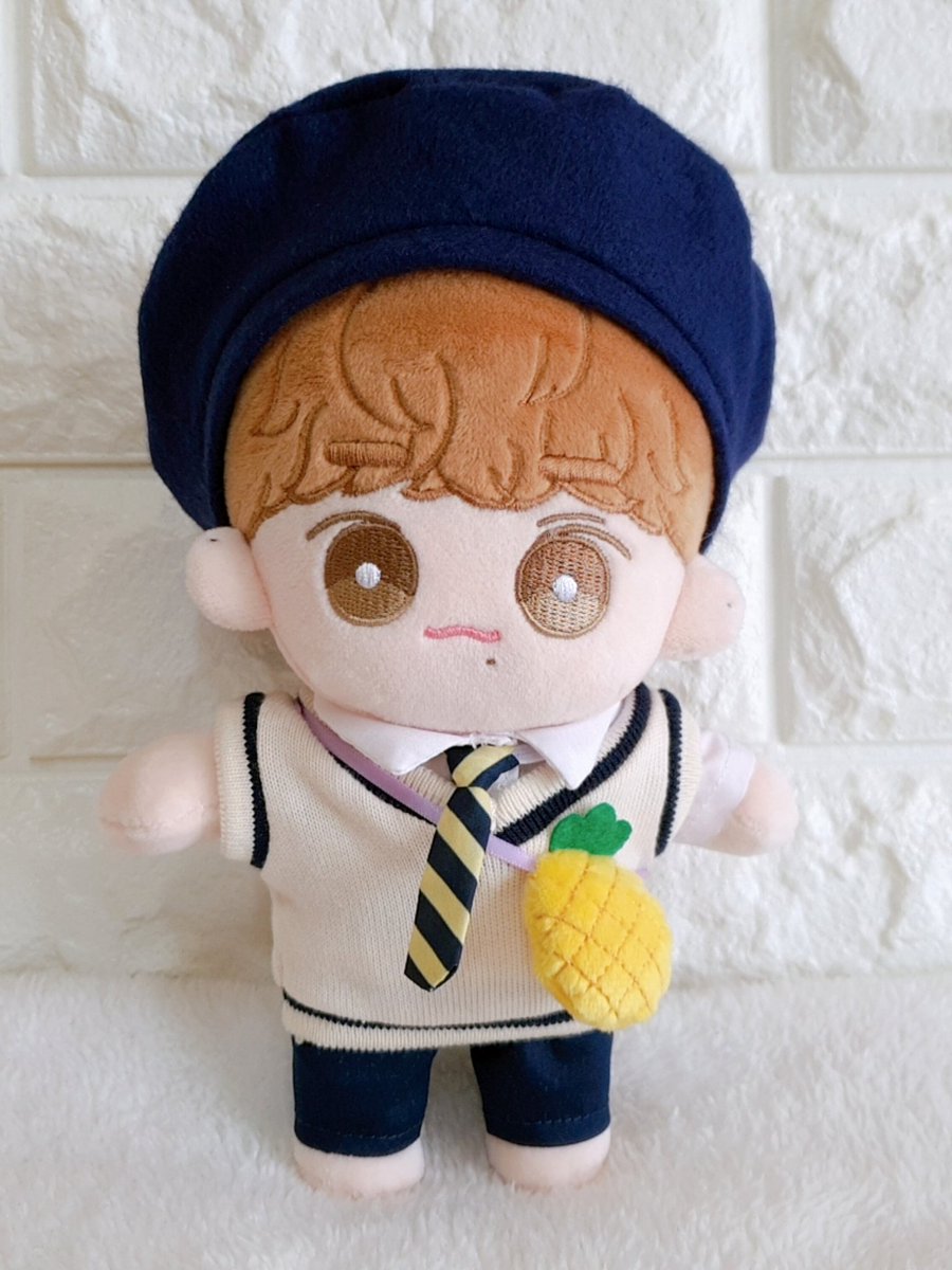 bomhwi's tweet photo. 오랜만에 새로운 친구 파인휘밍이가 왔어요🍍
토실토실 빵빵합니다 ❤💛

#휘밍이 #파인휘밍이 #이대휘인형 #봄휘가족
@hwiming_doll https://t.co/iRk3G33Ukf