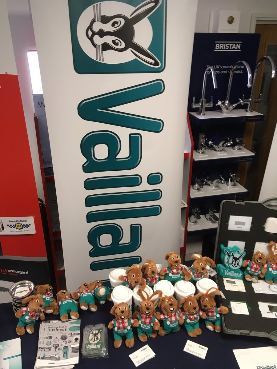I’m at Williams Trade Supplies in Filton talking all things Vaillant 💚🐰come &amp; see our market leading controls, which Best Buy boiler &amp; see what Vaillant can do for you @filtonwilliams #proudlysupportinginstallers
