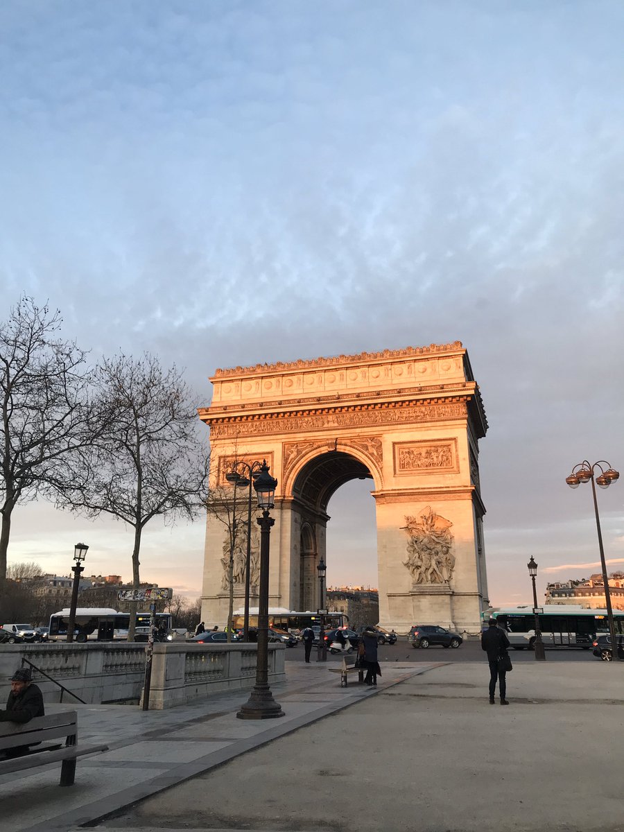 cecilelaufer's tweet photo. J’interviens ce matin sur #citizenIT et #opendata chez @colombus. Le quartier est plutôt cool 😃 https://t.co/yjXauWs2vz