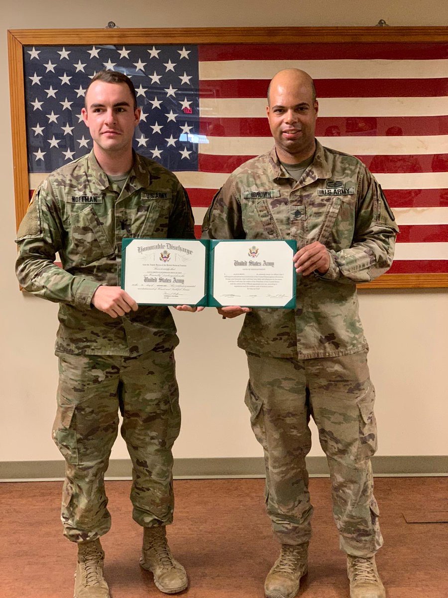 Congratulations to SSG (P) Brown, “Blue 2,” on his reenlistment! 6 more years of training tankers! #phantomlethal @3rd8cav @1stcav3bct @1stCavalryDiv