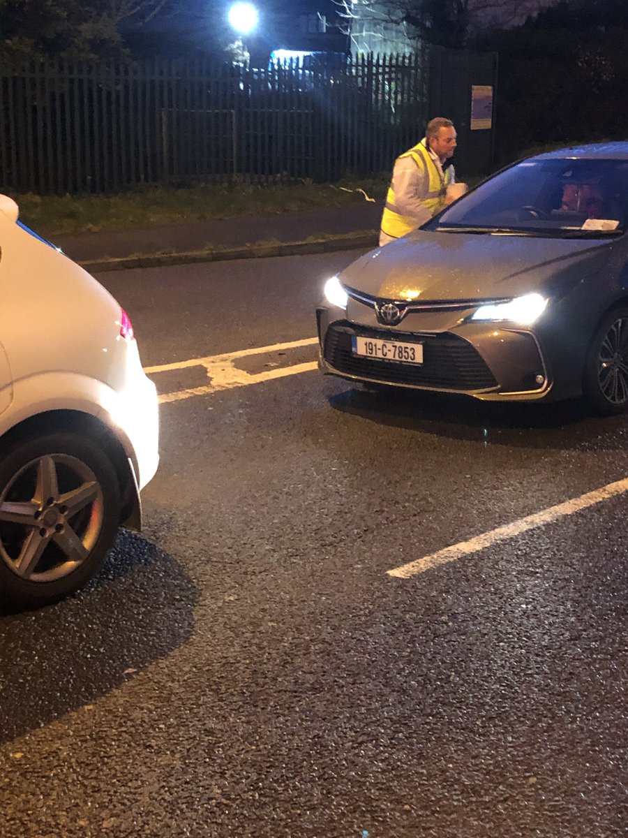 jerrybuttimer's tweet photo. Great to be out early this morning meeting people on the way to work and school #LookForward #votebuttimer1 https://t.co/kGDRJXCFy4
