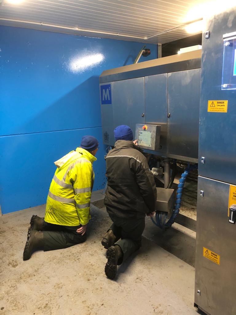 mccaskieneil's tweet image. We have lift off on this #M2erlin farm and it’s a family affair on start up day.  Lots of automation on this farm driving efficiency. @FullwoodPackoUK @FullwoodPackoIE @JOZ_NL @hoofcount @CollinsonAgri #teamdairy #onestopshop
