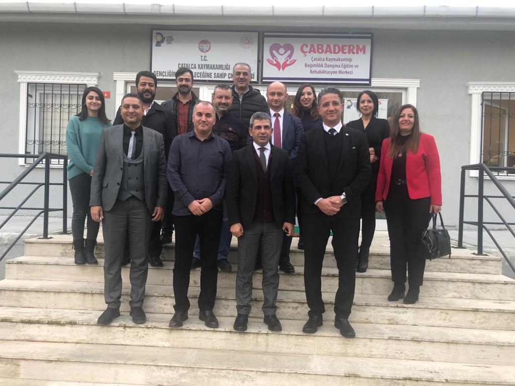 cabaderm's tweet photo. Kuzey Kıbrıs Türk Cumhuriyeti, Milli Eğitim Bakanlığı İlköğretim Dairesi Müdürü Sayın Hakkı Başarı ve ekibi ÇABADERM'i ziyarette bulunarak gerçekleştirilen faaliyetler ve projemiz hakkında bilgi almışlardır. Ziyaretlerinden dolayı teşekkür ederiz. https://t.co/8yxmBjQOVh