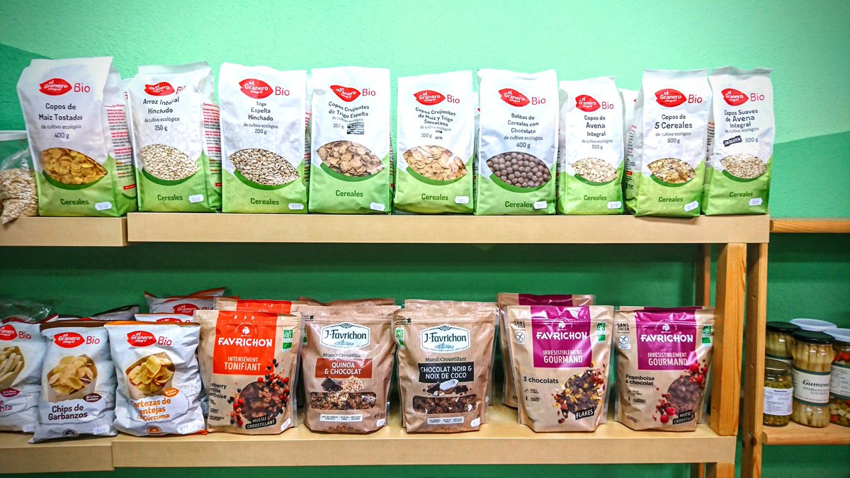 elcolmadodesora's tweet photo. ¿Eres de desayuno 🥣 o de ayuno 🙊?. Si te gusta desayunar no te pierdas nuestra zona de cereales 🌽🍚🌾
Tenemos los de @granerointegral que son #sinazucar 🚫
O quizás los #crunchys de la casa Fav-richon
¿Cual tu desayuno preferido? Cuéntanos 👇 #Ávila
https://t.co/bBgK4r2qtf https://t.co/jFW94IGC9q
