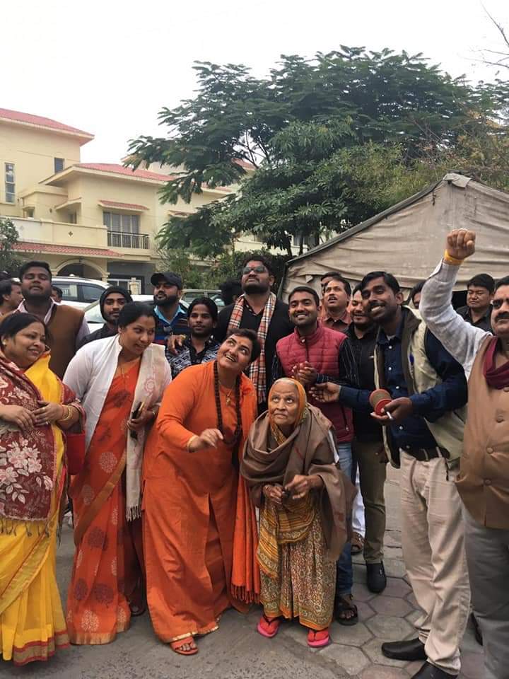 sadhvipragyag's tweet photo. मकर संक्रांति पर्व पर हम सब ने ���ड़ाई पतंग  देश की एकता, अखंडता, संस्कृति और अतिथि देवो भव् के संस्कारों और देश की सेना के लिये अपनी जननी और कार्यकर्ताओं के साथ। 
#lndiaSupportsCAA
#BhopalSupportsCAA
@BJP4India @narendramodi @AmitShah https://t.co/hpsvFpKt0L