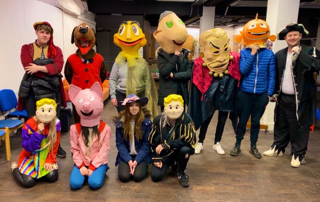 AndrewRuscoe's tweet photo. 🐧 DRAMA | What a brilliant experience visiting @undegunArts centre to meet @ACPGB ‘s Jorge Szabo where the @JM_RET #Wrexham Pre Apprentice students all got to dress up in drama costumes so that they can understand the importance of creative play.

Thank you Jorge 🙌 https://t.co/Voks7aYPee