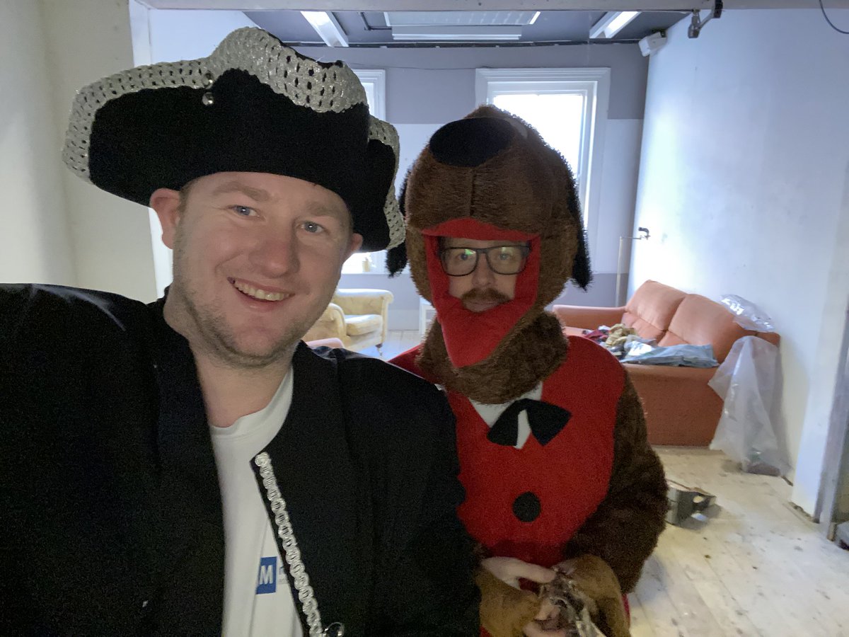 AndrewRuscoe's tweet photo. 🐧 DRAMA | What a brilliant experience visiting @undegunArts centre to meet @ACPGB ‘s Jorge Szabo where the @JM_RET #Wrexham Pre Apprentice students all got to dress up in drama costumes so that they can understand the importance of creative play.

Thank you Jorge 🙌 https://t.co/Voks7aYPee