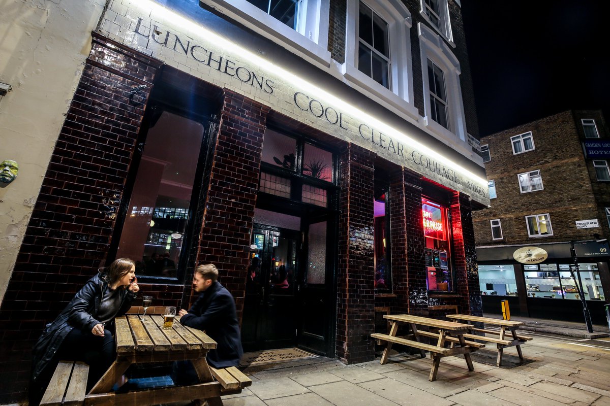 🎶 In Camden Town, we'll walk there as the sun goes down...

❤️❤️❤️