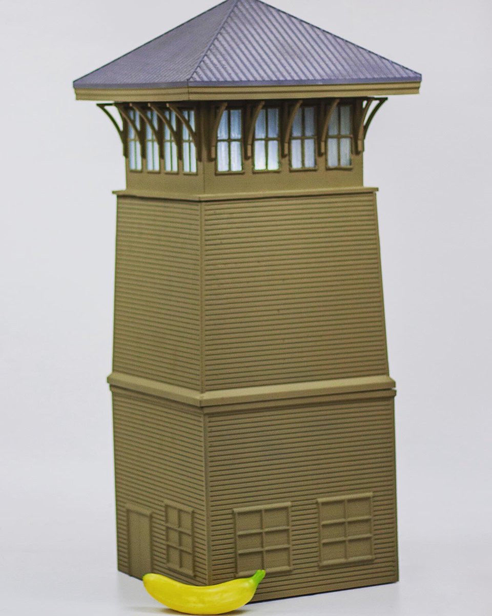 It’s tower time! A recent client collaboration for a scale model of potential add on to an already built compound with #bananaforscale! Check out those windows 😍 #scalemodel #housemodel #3dprinting