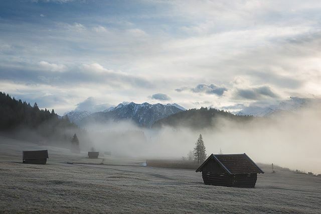 MchelHoward1's tweet photo. Bavarian Alps
•
•
•
•
#reflection #germany #lake #reflections #deutschland #reflection_perfection #water #reflection_shotz #boat #lago #splendid_reflections #berlin #reflectiongram #ic_reflections #natur #irox_water #ignaturale #bns_reflection #trees… https://t.co/6EsR4rqYt1 https://t.co/8JEmE9HRAp