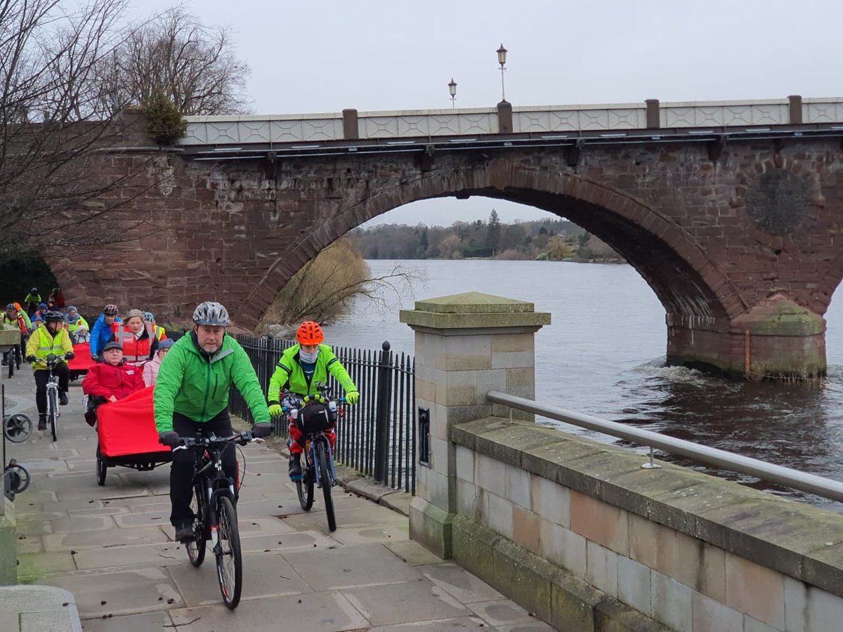Great turnout for #SocialCycleProject led ride with <a href="/PerthandKinross/">Perth and Kinross Council</a>  councillors yesterday. Even had 3 tri-shaws with passengers braving the cold with @cyclingwithoutage plus <a href="/SustransScot/">SustransCymru</a> Check <a href="/PerthBikeStn/">Perth Bike Station</a>  events page for details. Free bike loan scheme runs til end March.