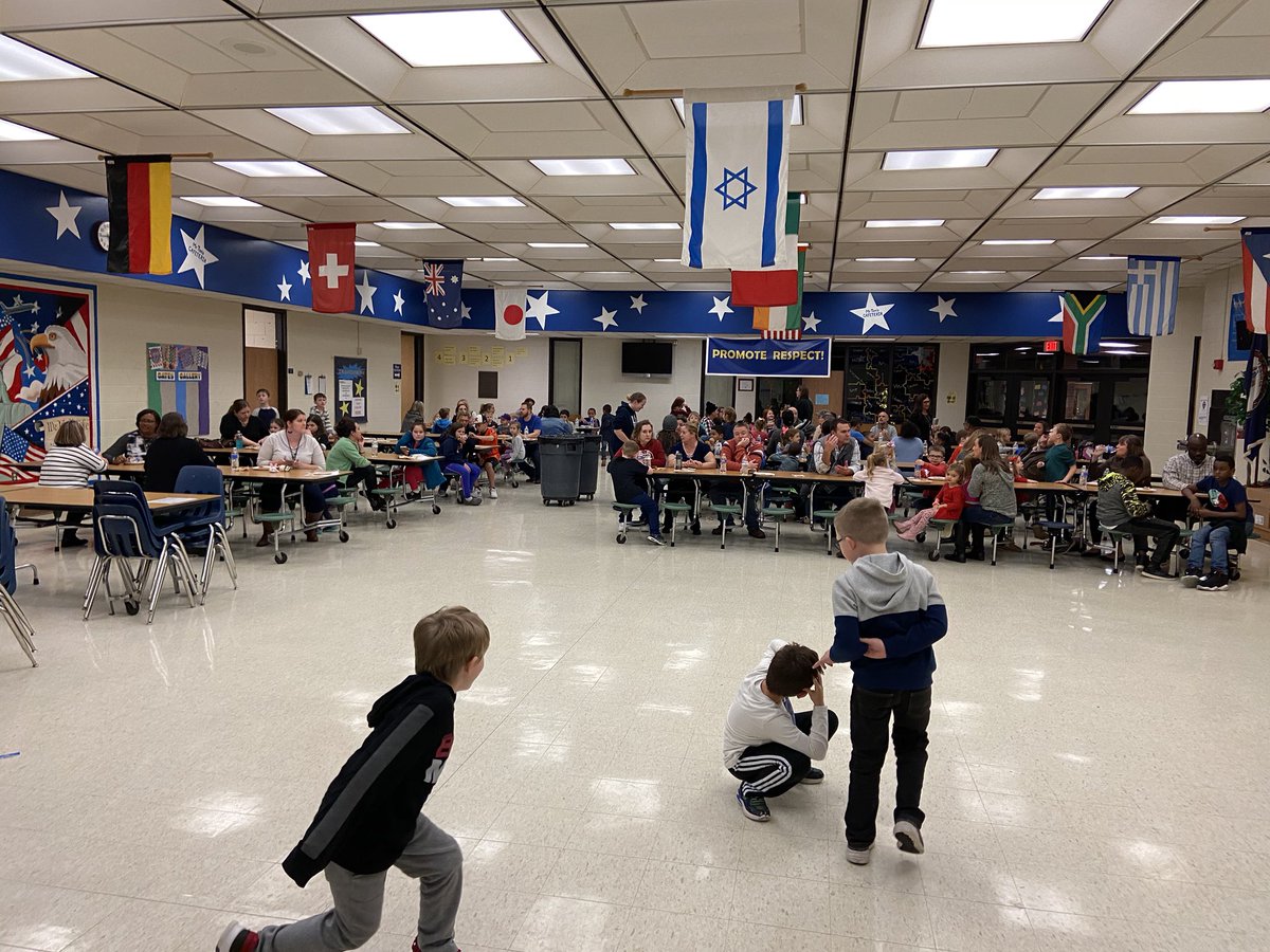 FensHolly's tweet photo. Mathnasium Night! @FensHolly @Rm401Happenings @teachingbubbles @obgSTARS @obgSTARS https://t.co/rhwcqzSnw8