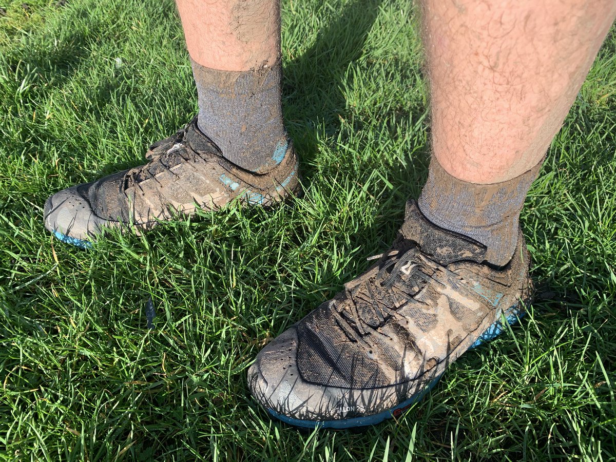 BeachRunr's tweet photo. 4 Marvellously Muddy Miles through the Dungeon & down to the beach and back with @BeagleMarvin this morning...
Spotted @TVsSimonKing enjoying a beach walk with his full #Springwatch kit over his shoulder
#thurstaston #Heswall #Wirral #birdwatching #beachrunning @inov_8 #Xtalon https://t.co/FioTwmXXDA