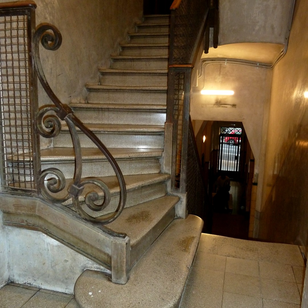 grupgo's tweet photo. Las escaleras antiguas, tienen un encanto que las hace especiales...
#barcelona #eficiencia #grupgo #grupgoinstalacions #grupgoprojectes #calidad #constructora #construccion #instalaciones #fachadas #obras #rehabilitacion #reformas https://t.co/L4OQDAasxy