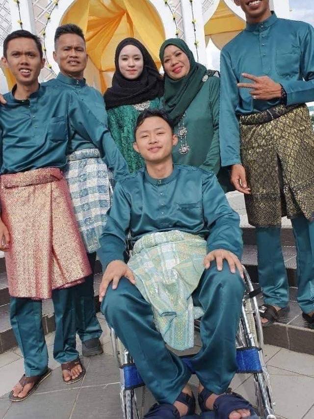 zuelkiply's tweet photo. [MOHON SHARE]

SEKIRANYA KITA BUKAN KETEGORI DARAH 'O' SEKURANG2NYA KITA BANTU ADIK INI DAN FAMILYNYA UNTUK MENCARI PEMDERMA DARAH 'O'

Mohon Bantuan Dan sokongan semua penderma Darah Kategori O
untuk adik : https://t.co/j6Zki3q9GR