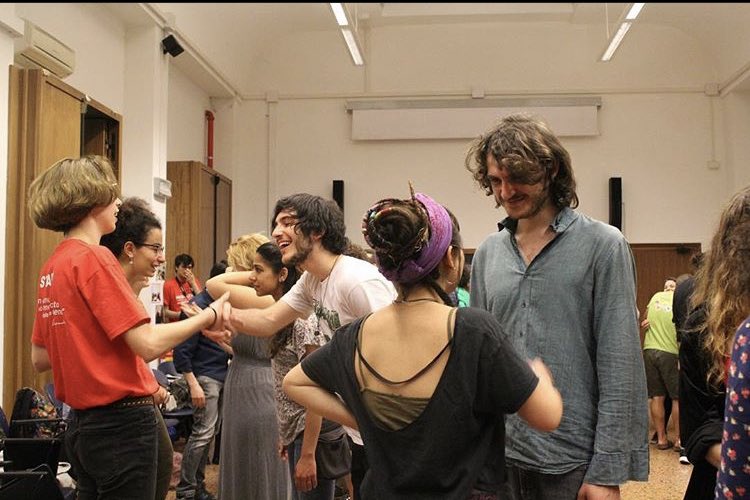 Seminari, #discussioni, #workshop e #laboratori. Il nostro #Festival è luogo di incontro, di socialità e di scambio: per uscire arricchiti da questa #esperienza sotto ogni punto di vista.
Aiutaci a sostenerlo: link in bio!
.
#cultura #università #students #meeting #crowdfunding