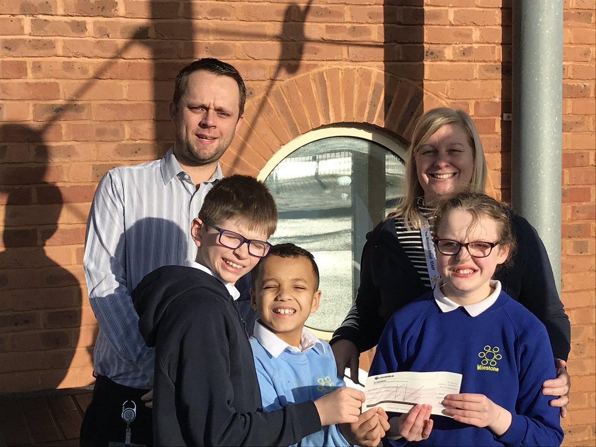 Today @TheMilestoneSch we were so lucky to have a visit from #AndyDavis of @Ecclesiastical delivering a very kind £500 donation to #TheFriendsof
#thankyou #Andy & our #friends @AllchurchesT & @Ecclesiastical #its4thekids #loyalsupport