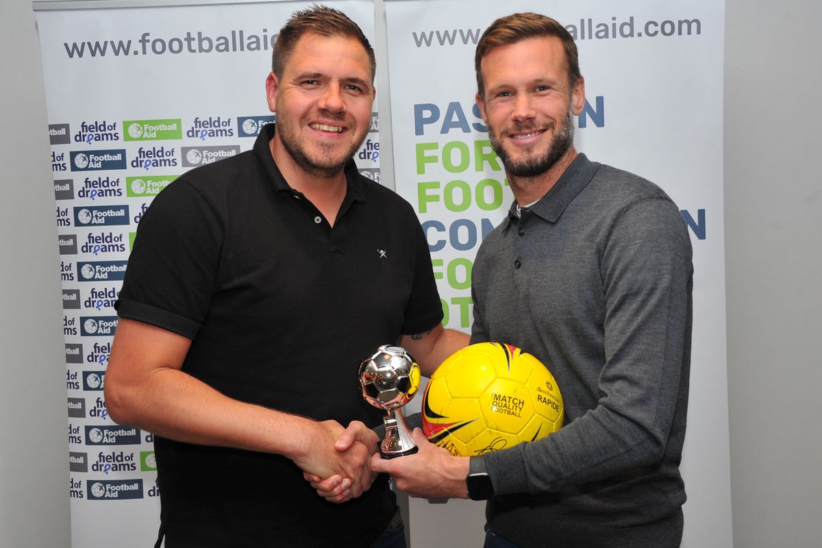 FootballAid's tweet photo. πβ½οΈ Read the match report from last season's #FootballAid19 @OfficialRUFC match at the @NewYorkStadium1 here π
https://t.co/ClFeByyxEN
#Football #Charity #LiveTheDream https://t.co/c5vzaCs8Fo
