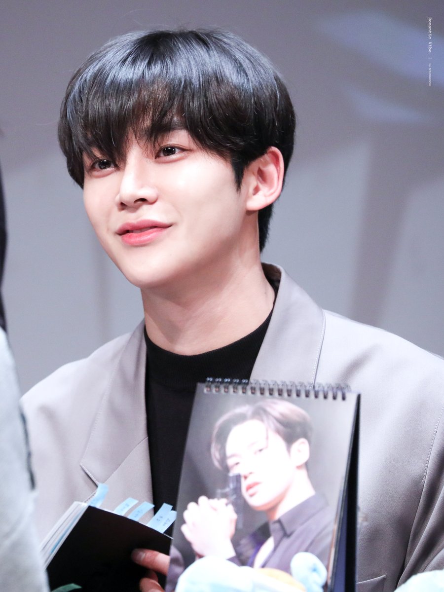 romantic_vibe's tweet photo. 200111 상암 팬싸

울 미남 눈동자에 온 우주 다 있음✨

#SF9 #로운 #김석우
#ROWOON #ロウン
#Good_Guy의_정석_SF9
@SF9official https://t.co/V4TxZfm7KO