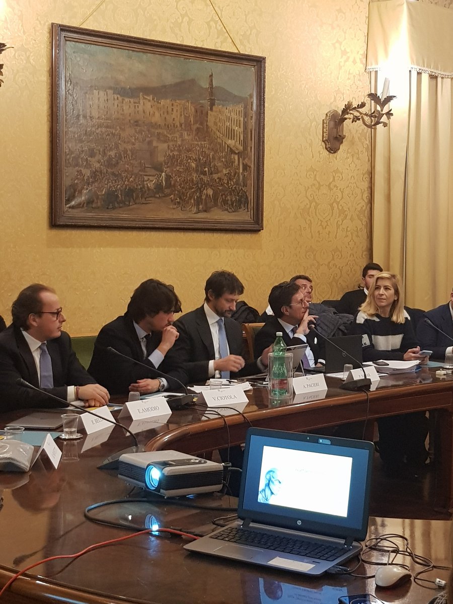 Unindustria_NA's tweet photo. Ieri 2° incontro CFO Agenda promosso dal Gruppo Giovani Imprenditori e EY sui temi #DigitalTransformation #DigitalTax e #TaxFramework.
Ultimo incontro previsto per il 21/1 "Le novità proposte dalla Legge sulla crisi d'impresa." Stay tuned! https://t.co/JOySXrcut7