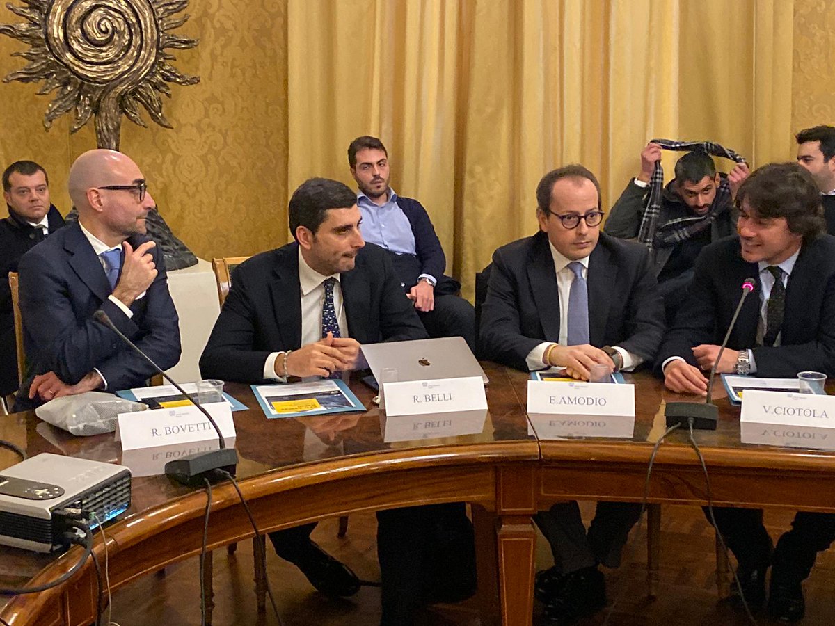Unindustria_NA's tweet photo. Ieri 2° incontro CFO Agenda promosso dal Gruppo Giovani Imprenditori e EY sui temi #DigitalTransformation #DigitalTax e #TaxFramework.
Ultimo incontro previsto per il 21/1 "Le novità proposte dalla Legge sulla crisi d'impresa." Stay tuned! https://t.co/JOySXrcut7