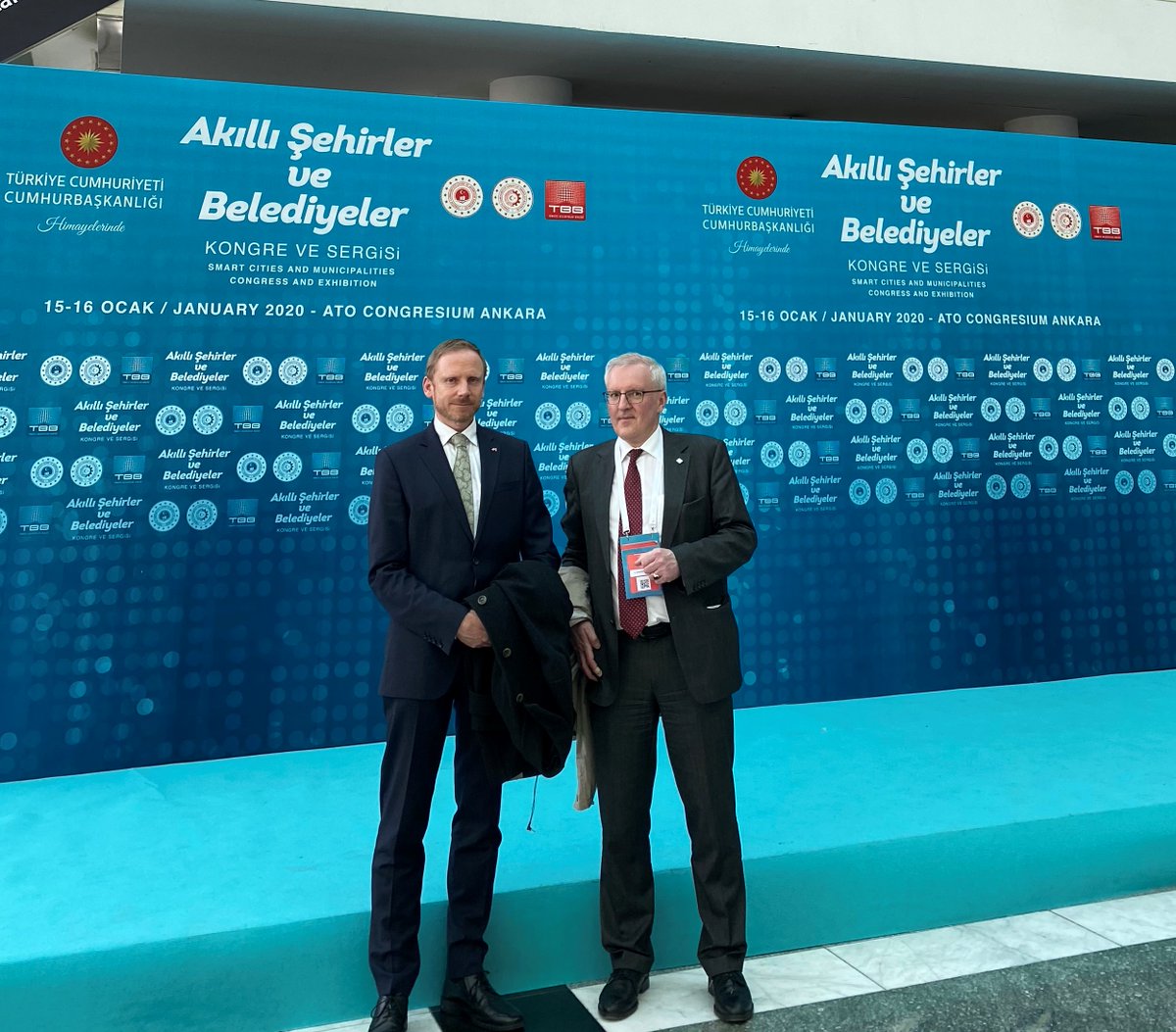 AustriaInAnkara's tweet photo. "Congress and Exhibition of Smart Cities and Municipalities" in Ankara: Herr Alexander Lesigang vom österreichischen @stadtebund präsentiert Smart Cities aus Österreich. 
https://t.co/CDpEX06t7W https://t.co/cENgZ9Byy1