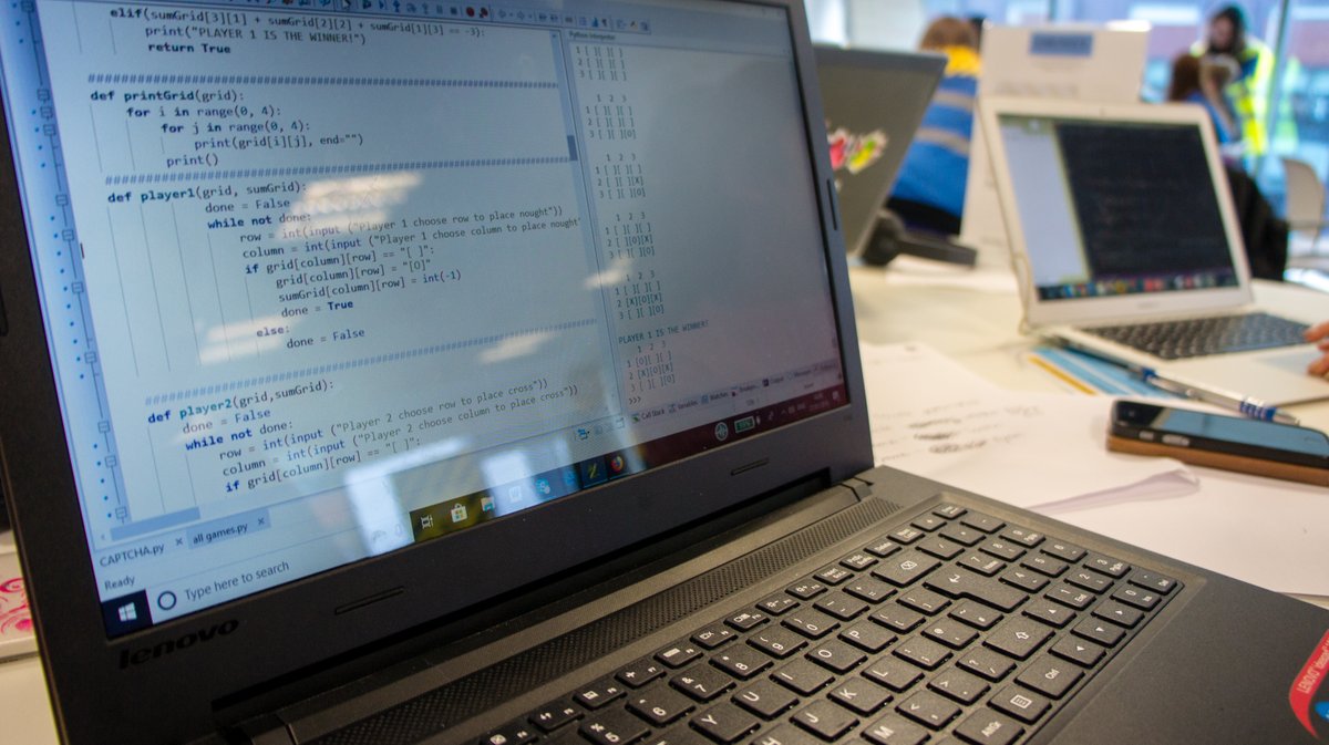 HackManchester's tweet image. Youth Hack for girls is back! Sat 25th/Sun 26th Jan
FREE event, hosted @AutoTraderLife bringing together youngsters, aged 11-18, for s weekend of hacking, learning & developing #SkillsForLife
Get your students signed up ASAP!
bit.ly/YHGirls2020
@MEACentral @stpetersuk