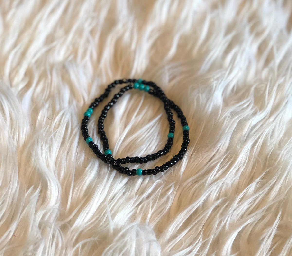prettyshenans's tweet photo. Excited to share this item from my #etsy shop: Glass Bead Bracelet Set https://t.co/B5PZLHYhBI https://t.co/fHMDucxnUY