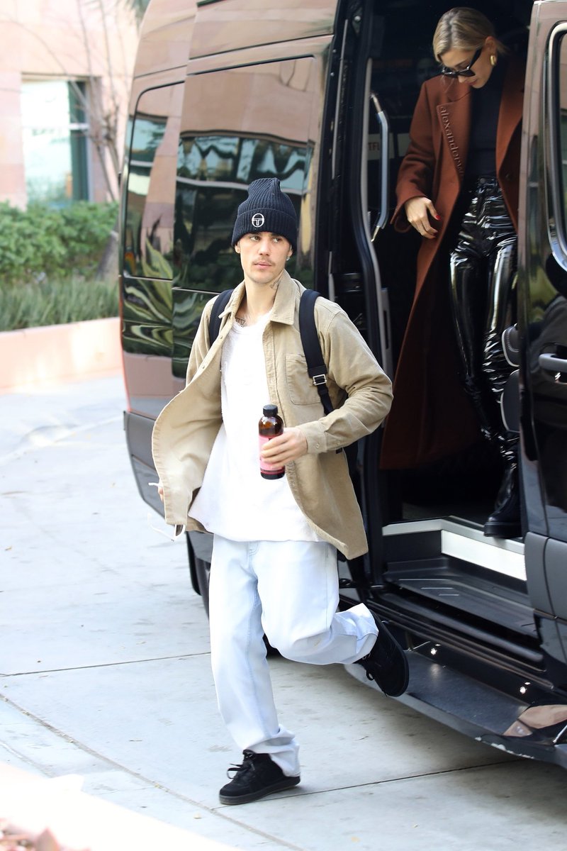 hailsbaldwinbth's tweet image. 14 มกราคม - เฮลี่ย์และจัสตินใน Santa Monica